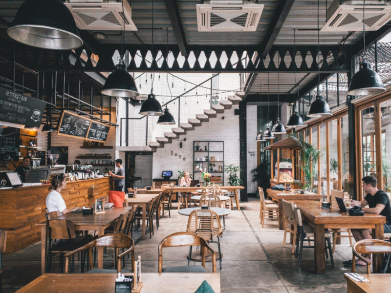 Restaurants & Bars